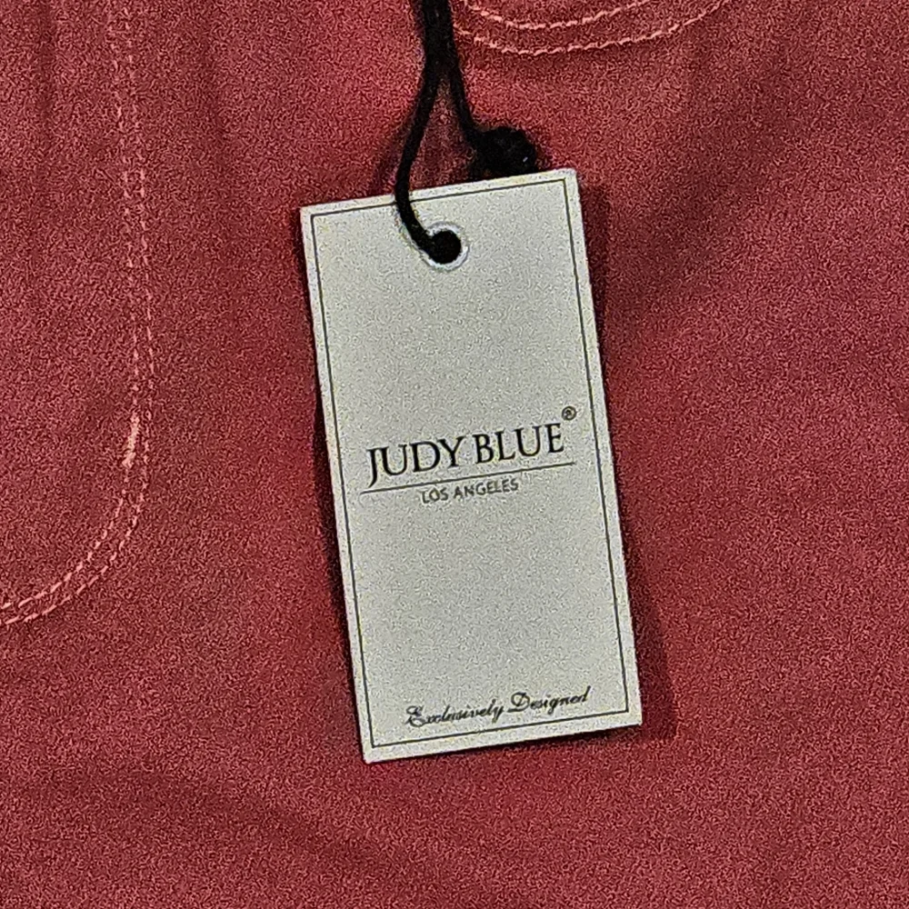 NWT Judy Blue High Waisted Garment Dyed Shorts, Magenta - Size M
